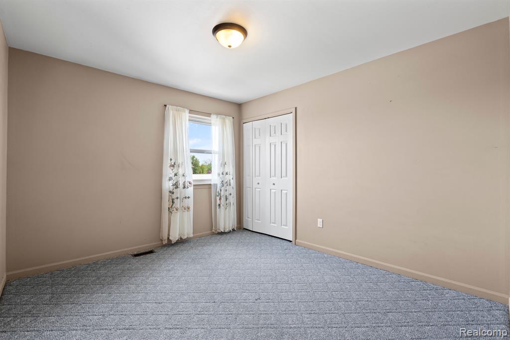 50631 NEWCASTLE Drive, Chesterfield, MI 48047 — Photo 24