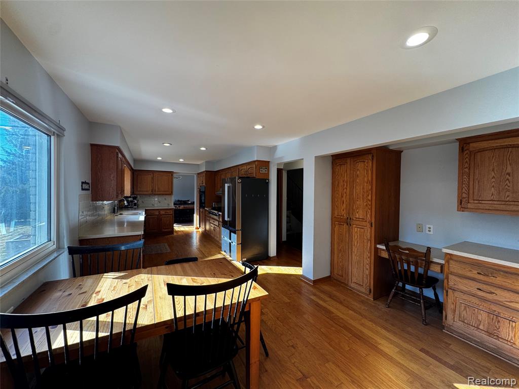 855 Avon Court, Grosse Pointe Woods, MI 48236 — Photo 31