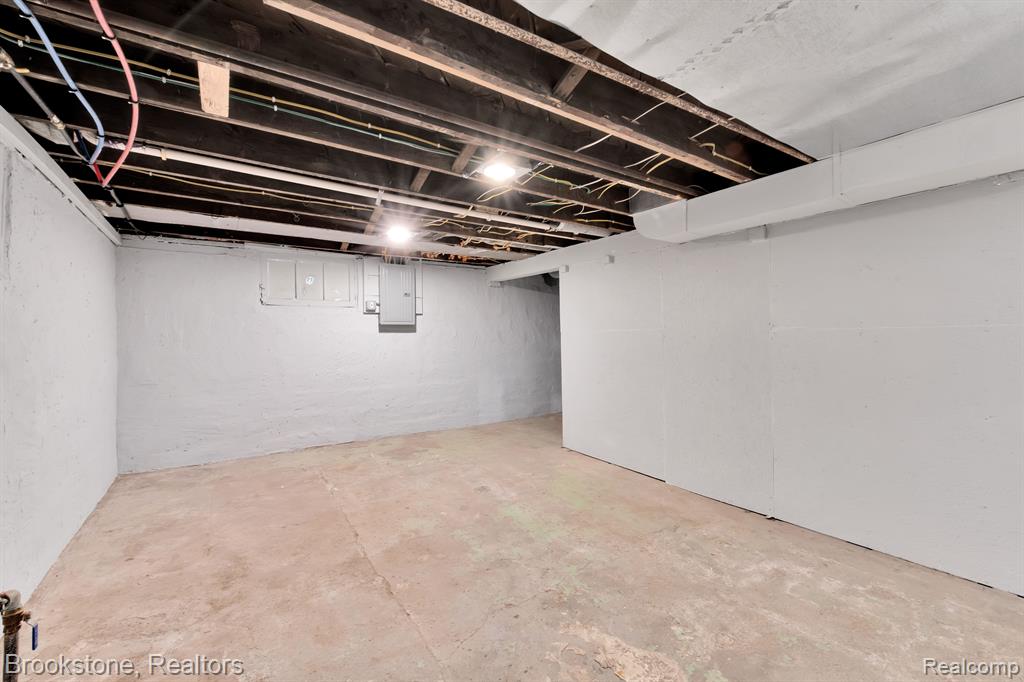 47 SUMMIT Street, Pontiac, MI 48342 — Photo 23
