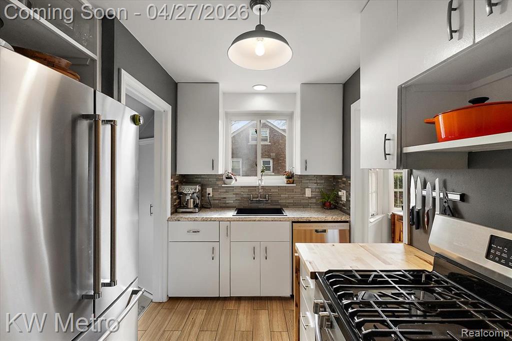 1830 Stanhope Street, Grosse Pointe Woods, MI 48236 — Photo 14