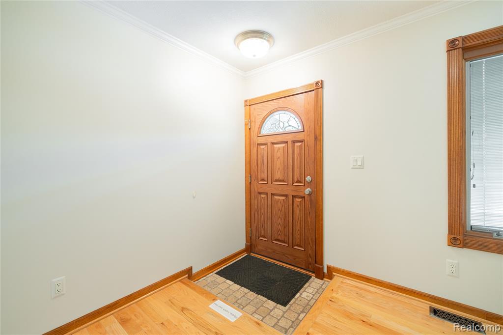 21819 Meridian Road, Grosse Ile, MI 48138 — Photo 3