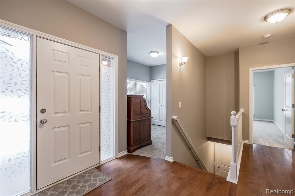 9573 Kingsway Circle, Clarkston, MI 48348 — Photo 5