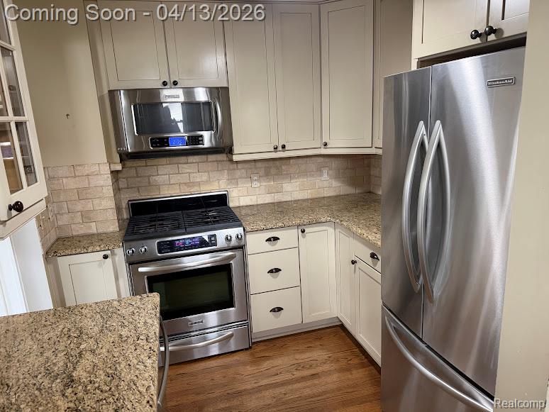 427 Wesley Avenue, Rochester, MI 48307 — Photo 8