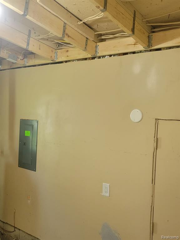 7027 Chalmers Avenue, Warren, MI 48091 — Photo 21