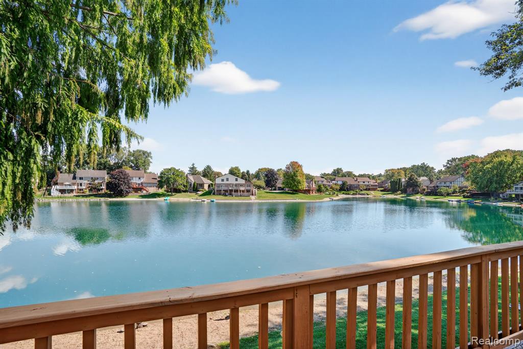 48342 Lake Valley Drive, Shelby Twp, MI 48317 — Photo 8