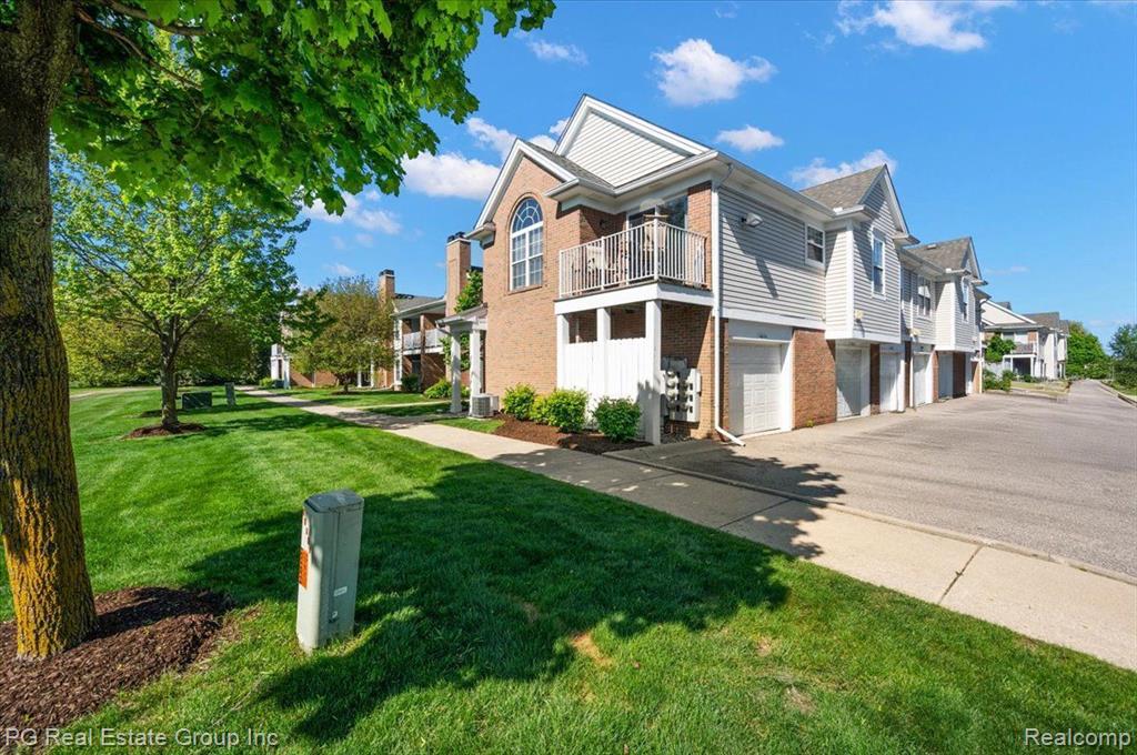 46104 BALDWIN Drive, Macomb, MI 48044 — Photo 3