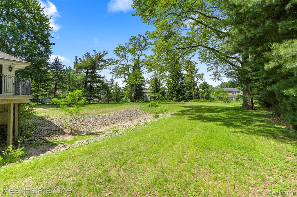 8329 Gray Street, Westland, MI — Photo 45