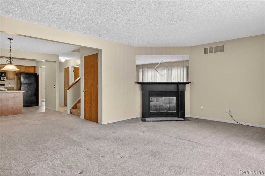 4364 S Meadow Drive, Waterford, MI 48329 — Photo 18