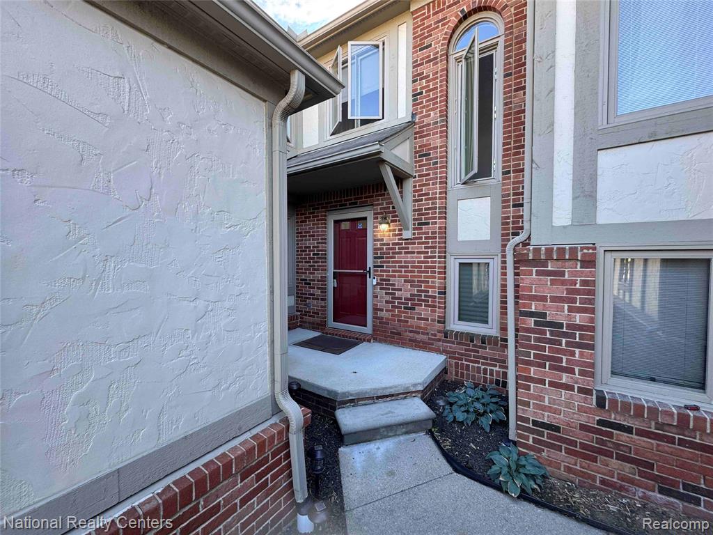 42285 Saratoga Circle, Canton, MI 48187 — Photo 2