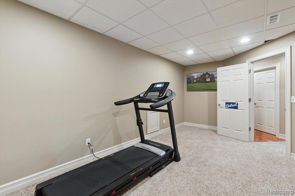 6808 OAKHURST RIDGE Road, Clarkston, MI 48348 — Photo 44
