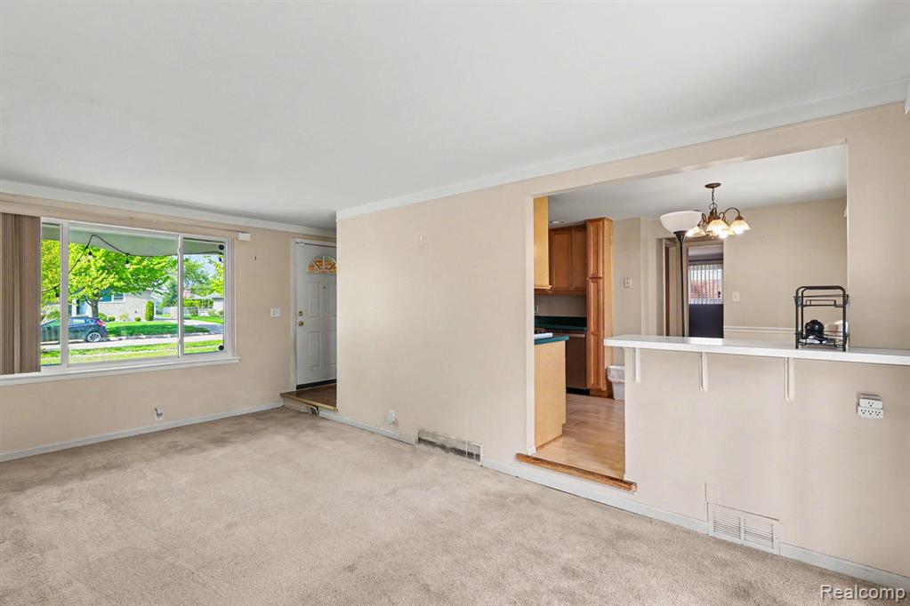 8532 Alwardt Drive, Sterling Heights, MI 48313 — Photo 5
