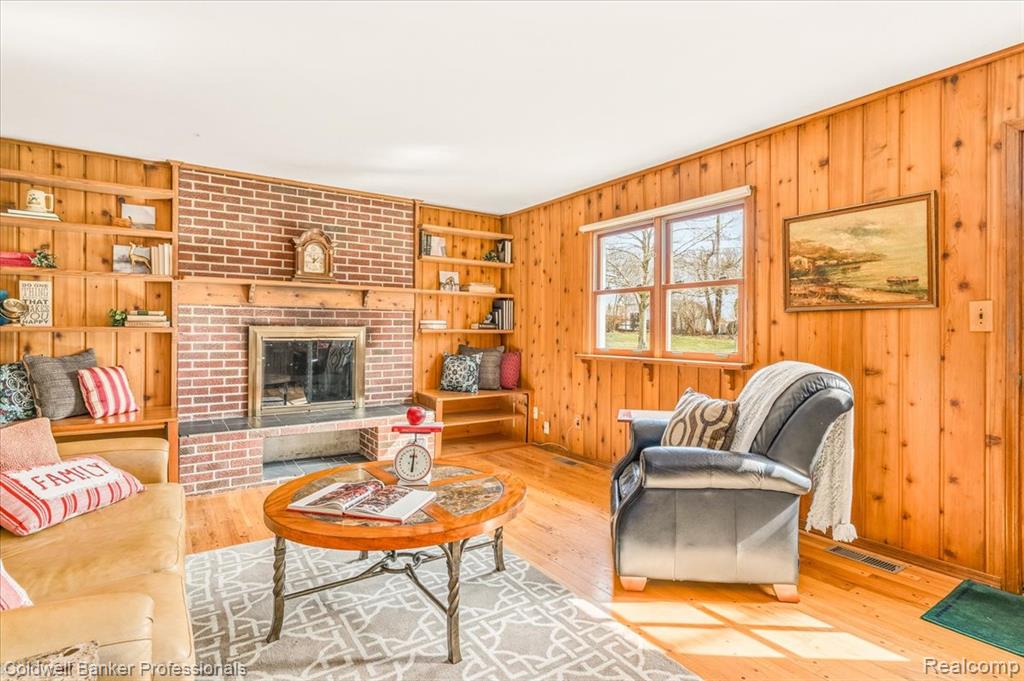 2648 Antietam Drive, Ann Arbor, MI 48105 — Photo 18