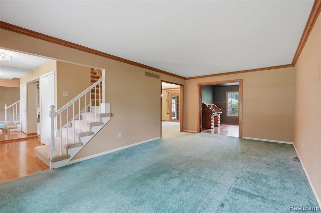 9277 Burning Tree Drive, Grand Blanc, MI 48439 — Photo 6