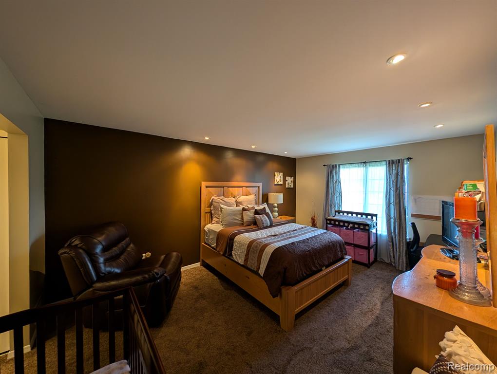 26752 SUMMERDALE Drive, Southfield, MI 48033 — Photo 17