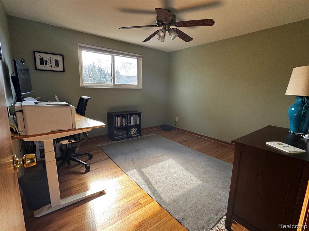 855 Avon Court, Grosse Pointe Woods, MI 48236 — Photo 20