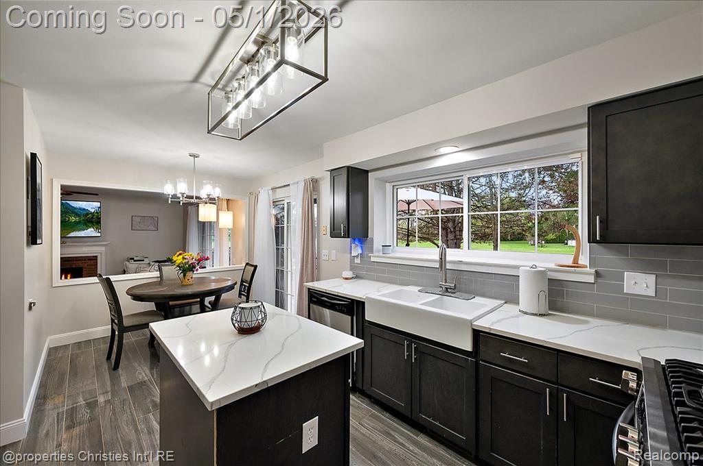 46481 E Oak Manor Court, Canton, MI 48187 — Photo 36