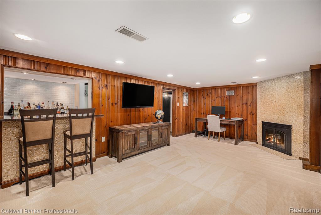 1358 Harvard Road, Grosse Pointe Park, MI 48230 — Photo 31