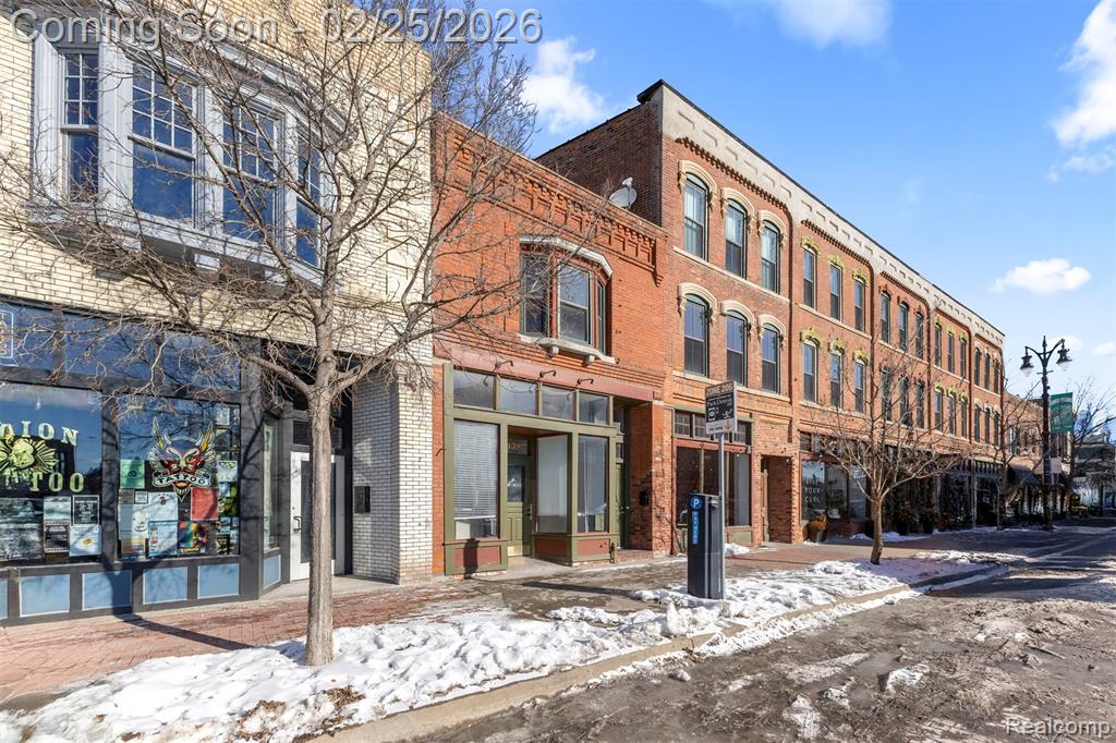 1438 Michigan Ave - Photo 2