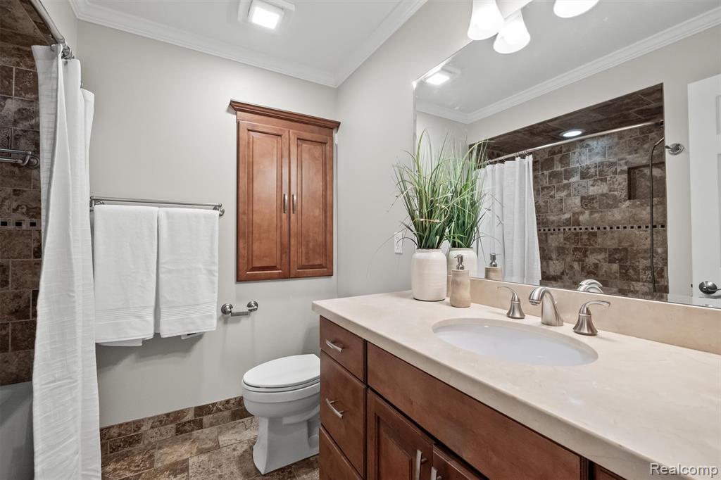 11326 Common Road, Warren, MI 48093 — Photo 21