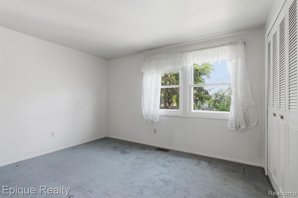 4856 Danbury Drive, Troy, MI 48085 — Photo 18