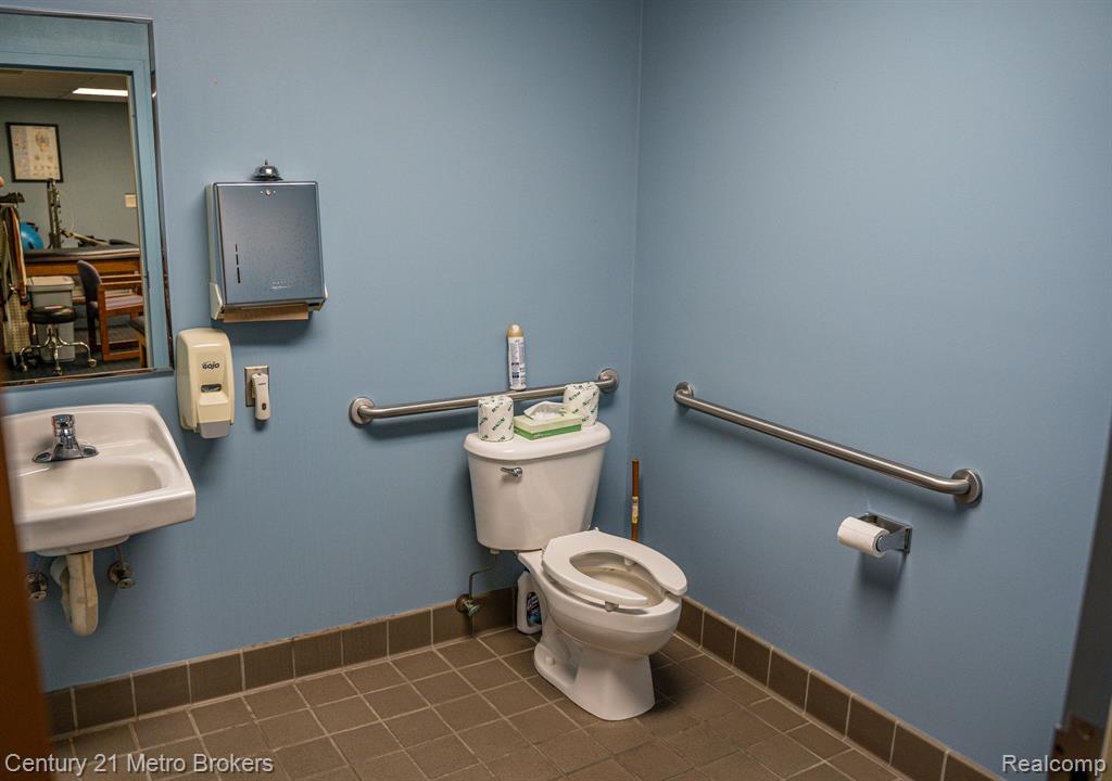 7477 S STATE Road, Goodrich Vlg, MI — Photo 36