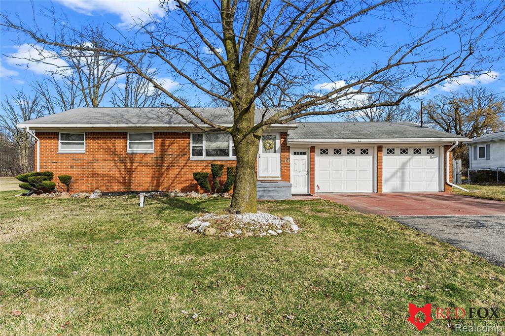 2379 Hialeah Drive, Flint, MI 48507 — Photo 3
