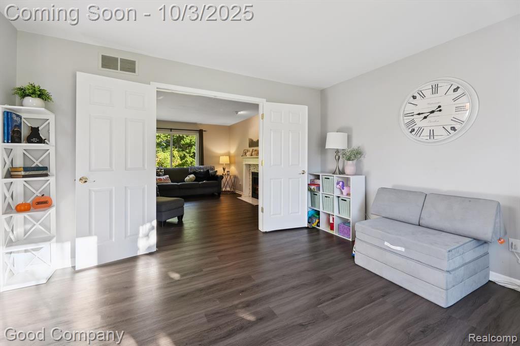 961 LOON Court, Fenton, MI 48430 — Photo 11