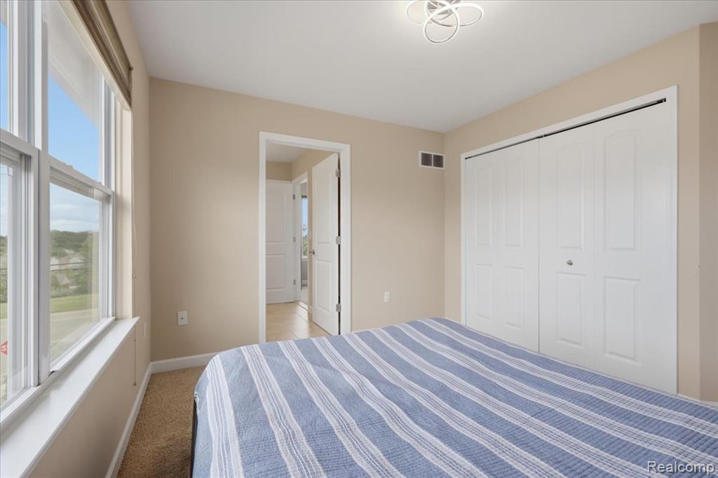 4810 E Stonegate Circle, Lake Orion, MI — Photo 24