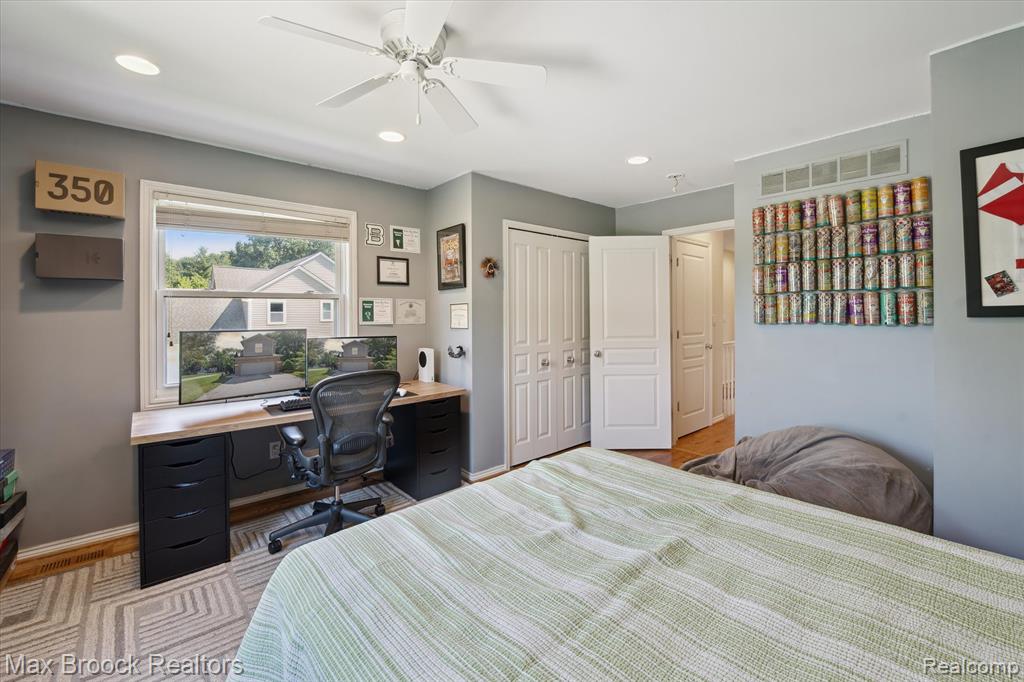 5745 Eastman Boulevard, West Bloomfield, MI 48323 — Photo 34