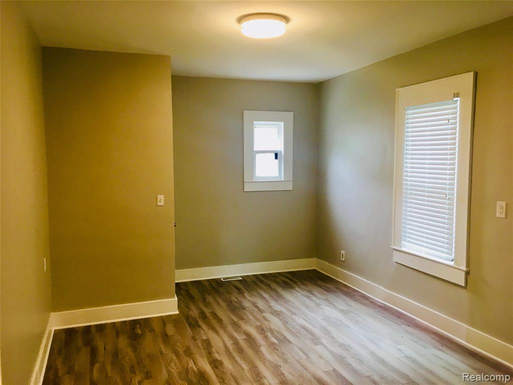 111 Kibbee Street, Mount Clemens, MI 48043 — Photo 6