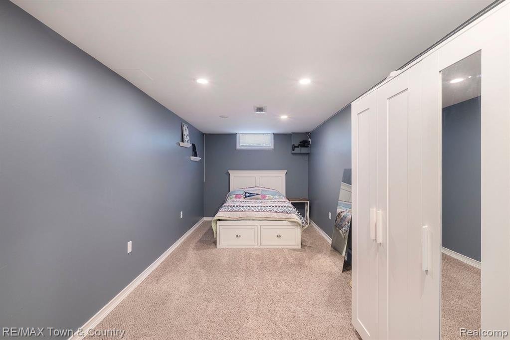 440 RIVER WOODS Drive, Flushing, MI 48433 — Photo 28