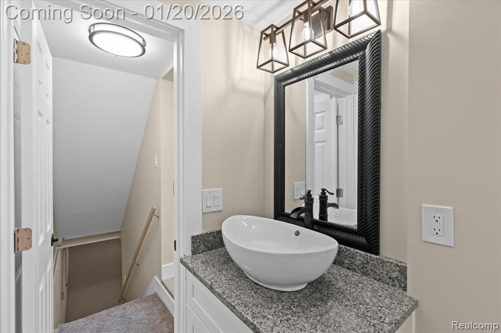 26044 Cherry Hill Road, Dearborn Heights, MI 48127 — Photo 24