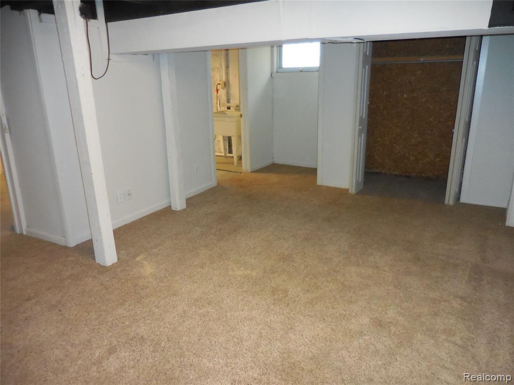 515 Skinner, Highland, MI — Photo 17