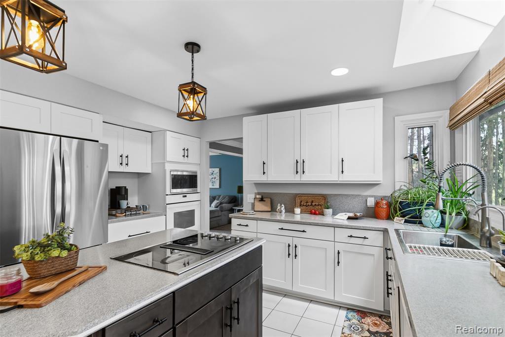9641 Rolling Greens Drive, Pinckney, MI 48169 — Photo 11