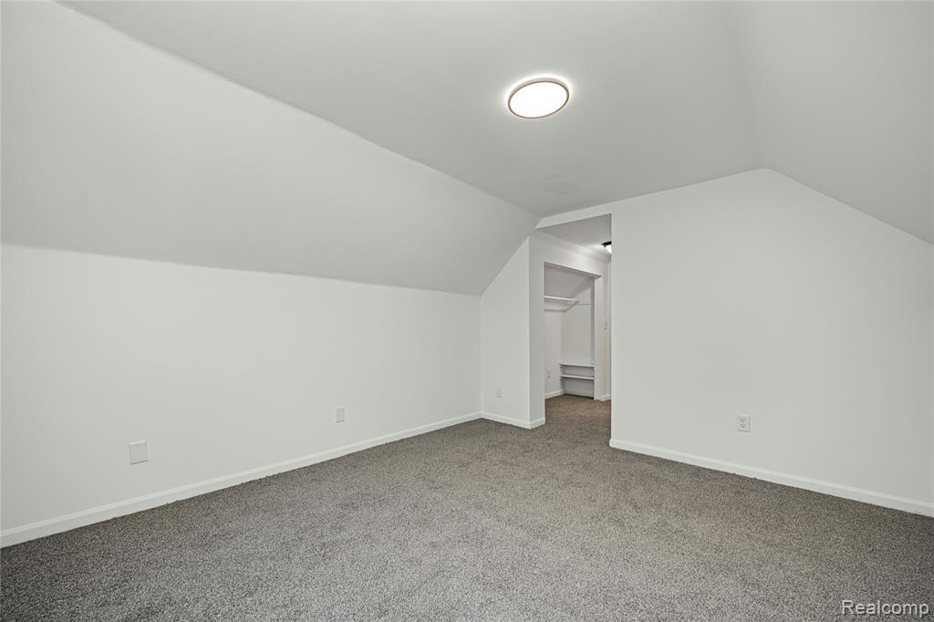 975 E Barrett Avenue, Madison Heights, MI 48071 — Photo 26