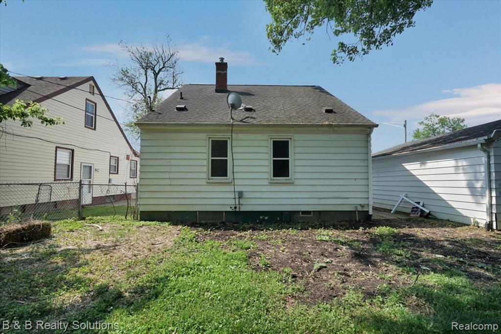 61 E Longfellow Avenue, Pontiac, MI 48340 — Photo 22