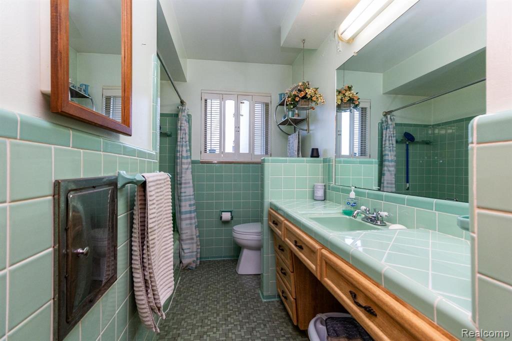 8345 E 14 Mile Road, Sterling Heights, MI 48312 — Photo 17