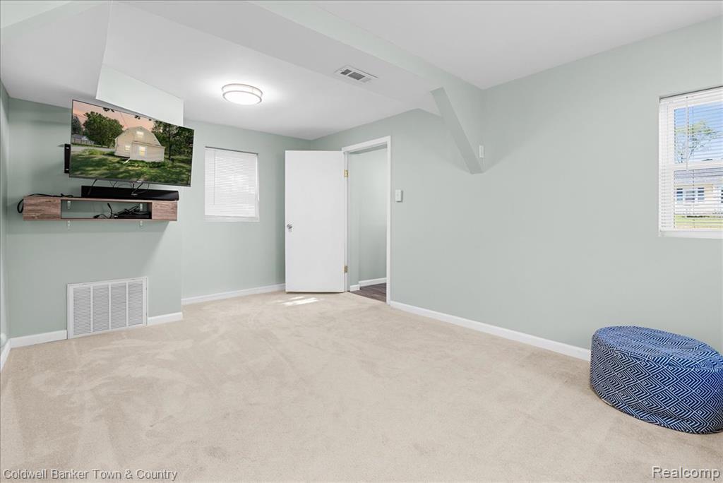 833 Hein Avenue, Lansing, MI 48911 — Photo 10