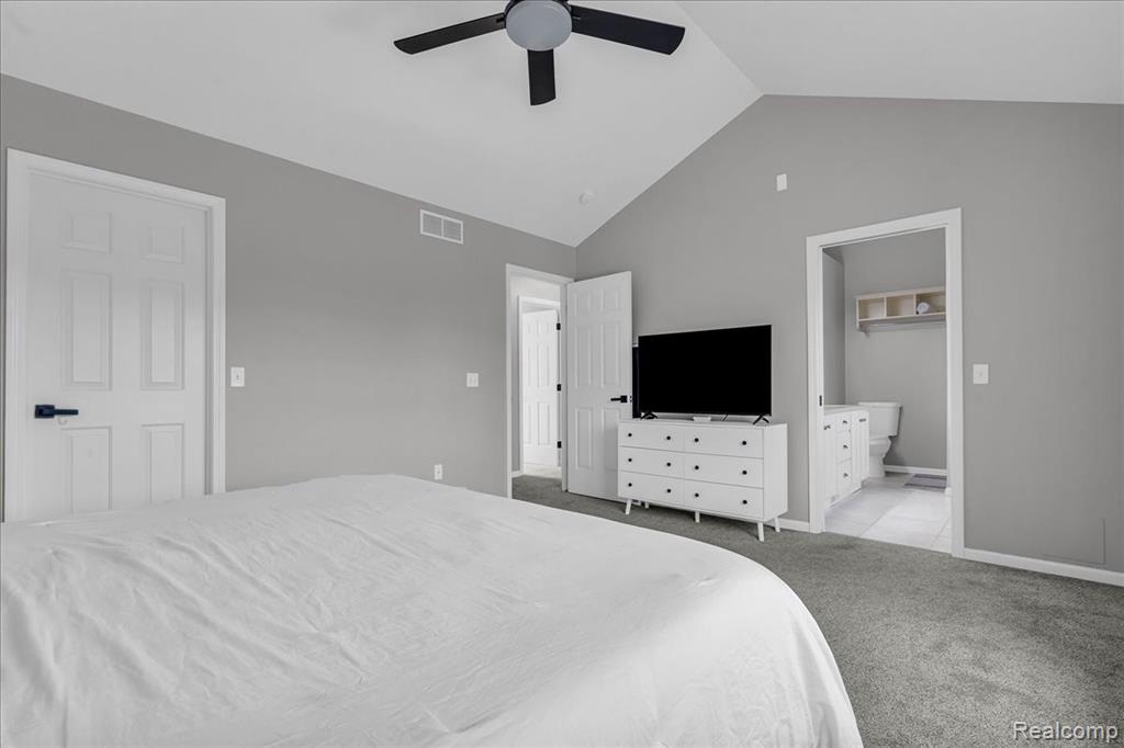 8327 Parkside Drive, Grand Blanc, MI 48439 — Photo 25