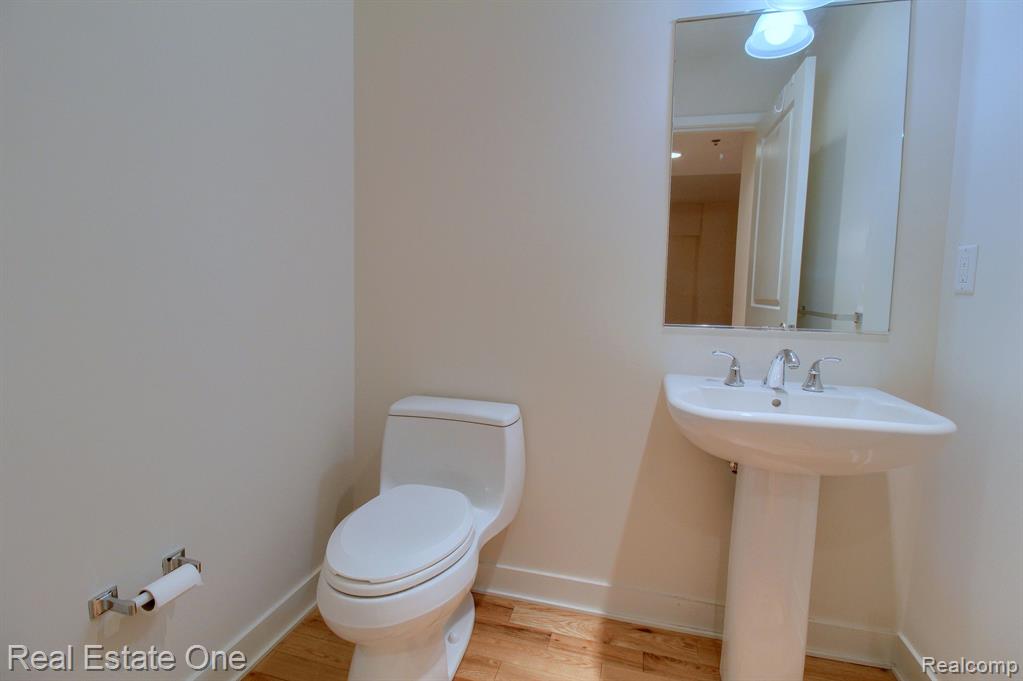 111 N ASHLEY Street, 611, Ann Arbor, MI 48104 — Photo 19