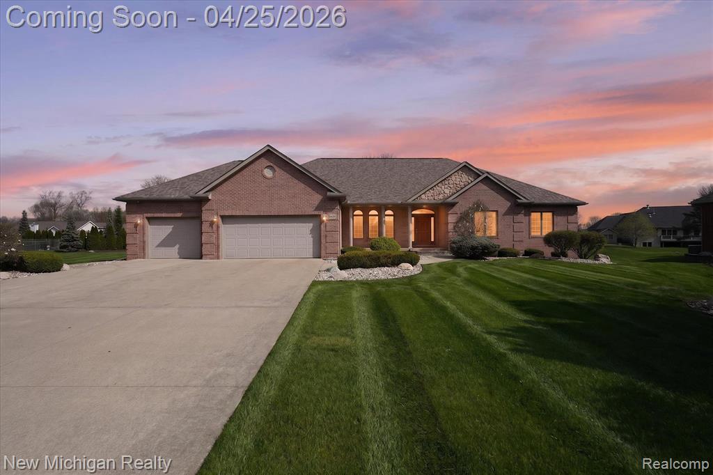 5425 Majestic Court, Swartz Creek, MI 48473 — front exterior