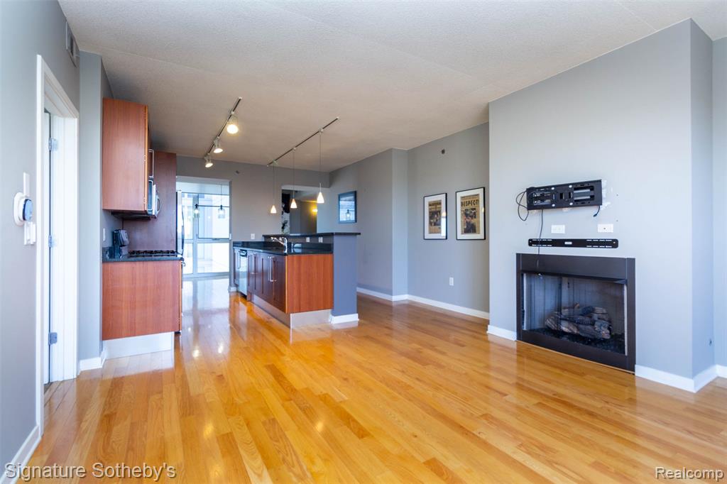 432 S Washington Avenue, 1007, Royal Oak, MI 48067 — Photo 11