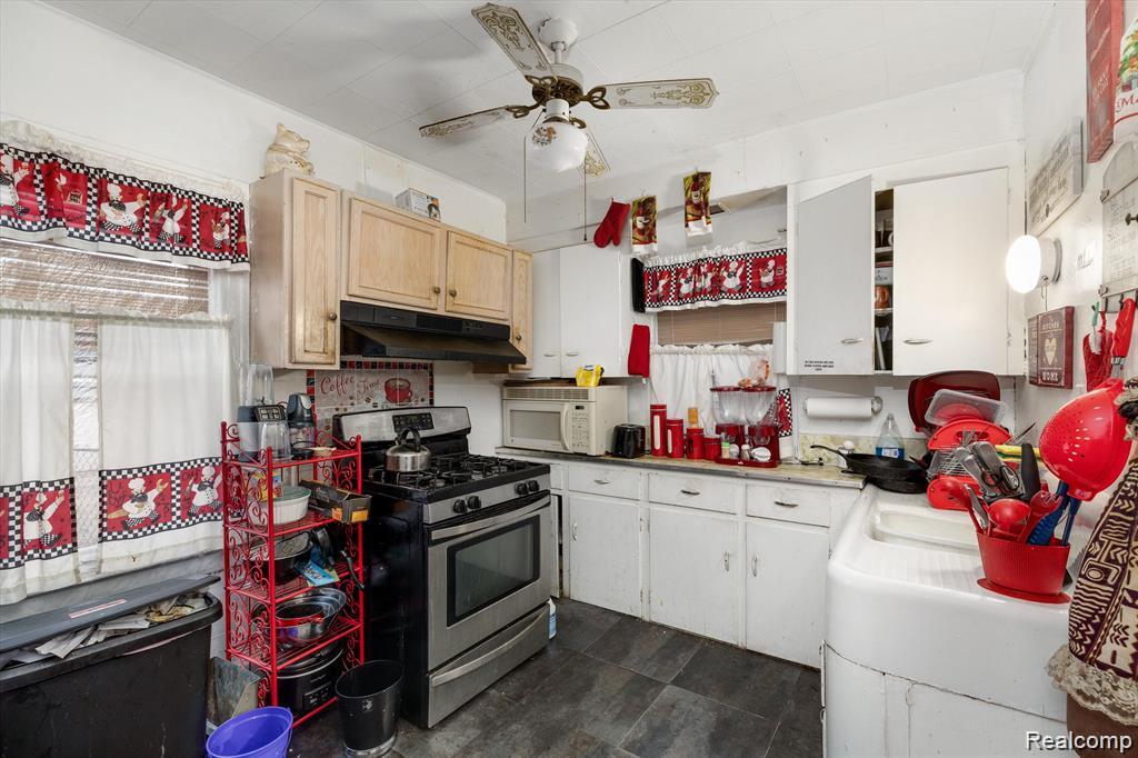 2532 LONGFELLOW Street, Detroit, MI 48206 — Photo 12