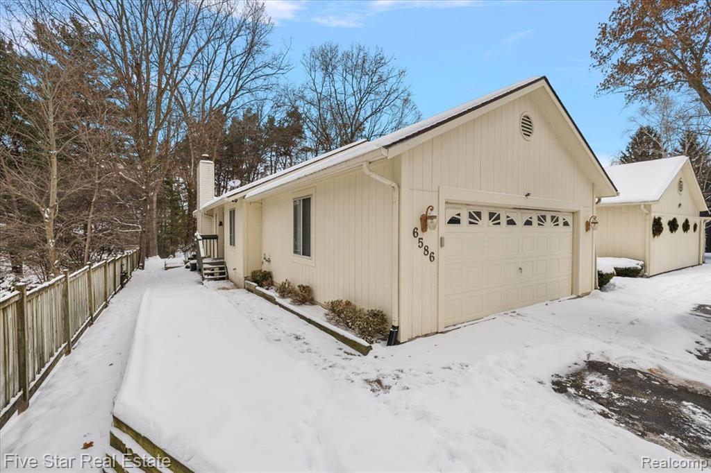 6586 Pontiac Lake Road, 1, Waterford, MI 48327 — Photo 8