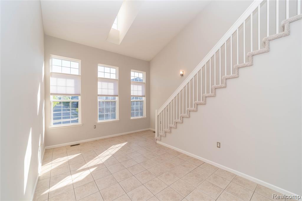 5143 Parsley Drive, Utica, MI 48316 — Photo 5