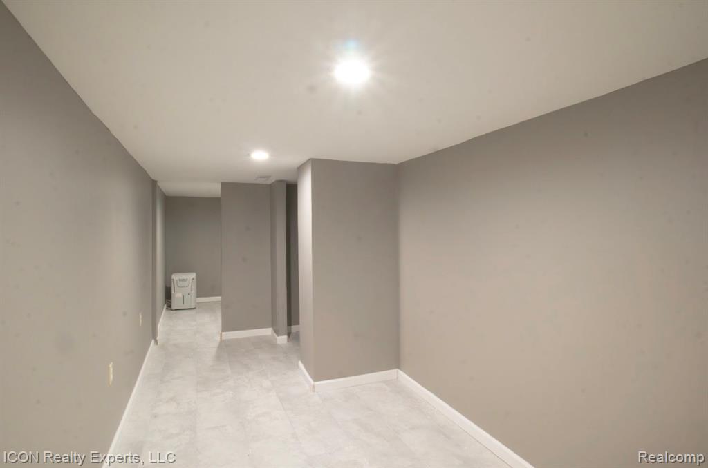 743 Hollister Street, Pontiac, MI 48340 — Photo 26