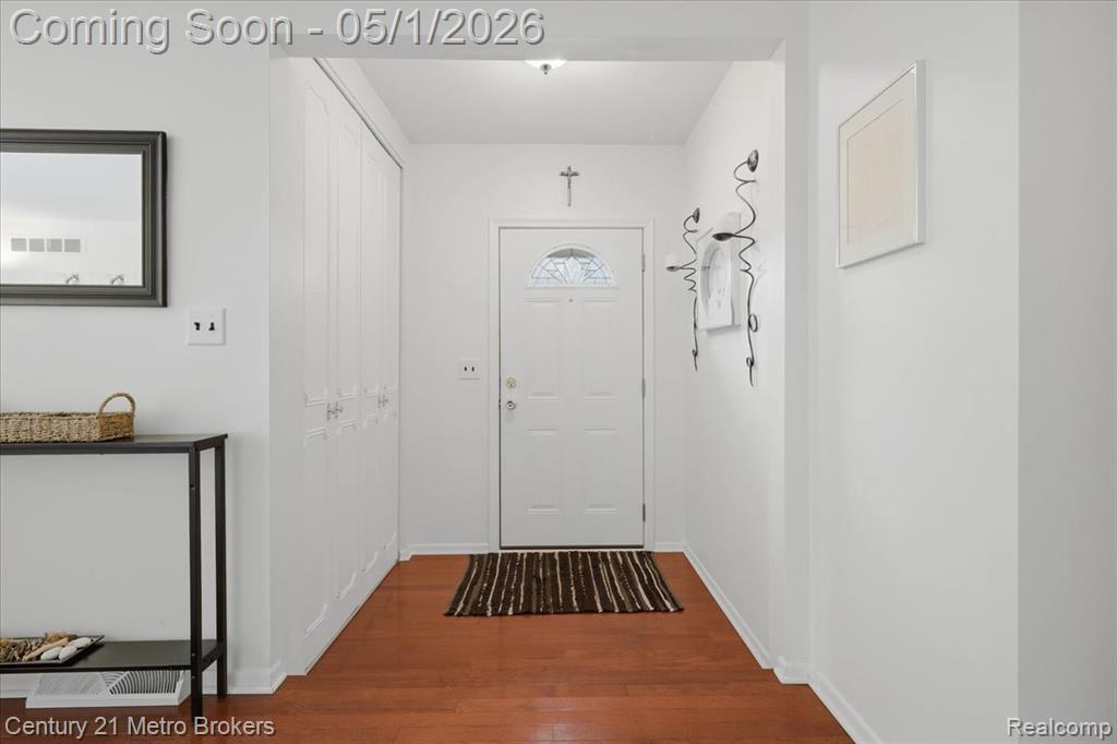 5060 Oneida Drive, Clarkston, MI 48348 — Photo 10