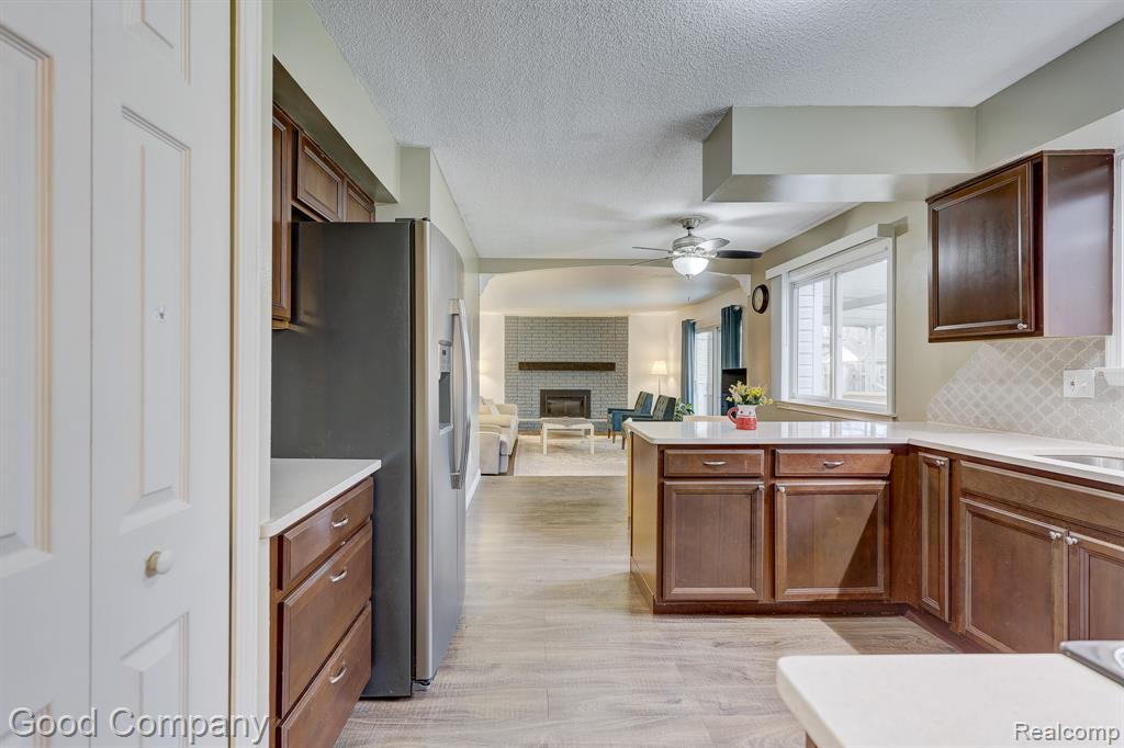 42293 Saltz Road, Canton, MI 48187 — Photo 12