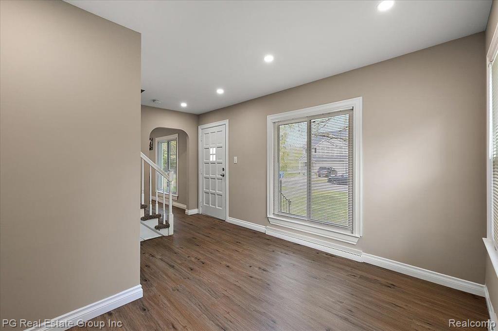 57 ORMSBY, Waterford, MI 48327 — Photo 10