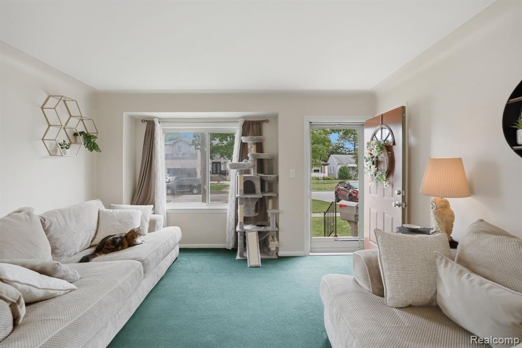 5735 N Silvery Lane, Dearborn Heights, MI 48127 — Photo 6